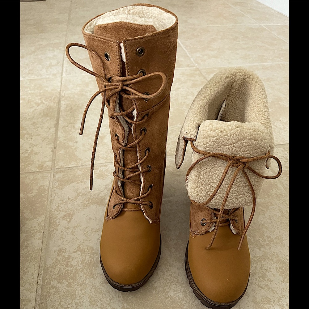 CA Collection by Carrini Tan Lace Up Boots Sz 5.5